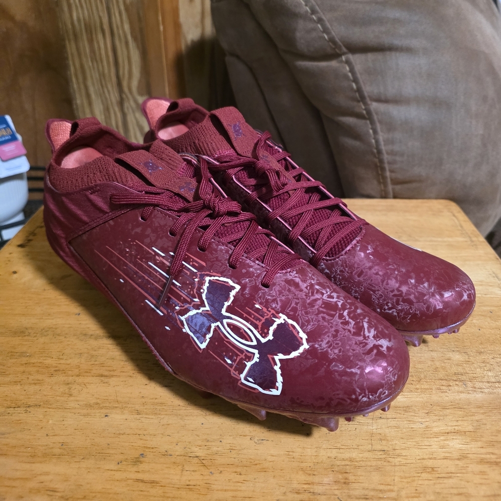 NEW Under Armour Blur Smoke 2.0 MC men's suede football boots, size 13, maroon